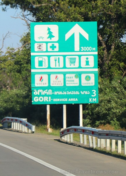 Travelnews.lv izbrauc Gruzijas autostrādes, kalnu asfalta ceļus un vēro dažādos žogu vārtus 262153