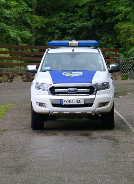 Travelnews.lv izbrauc Gruzijas autostrādes, kalnu asfalta ceļus un vēro dažādos žogu vārtus 262173