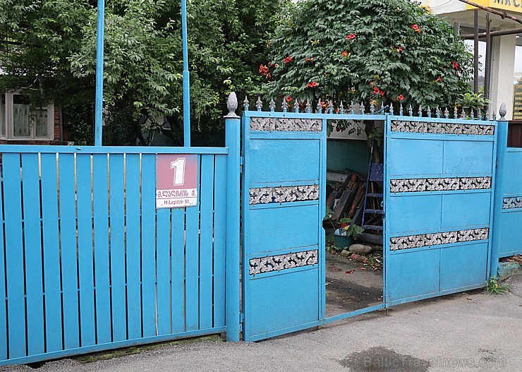 Travelnews.lv izbrauc Gruzijas autostrādes, kalnu asfalta ceļus un vēro dažādos žogu vārtus 262240
