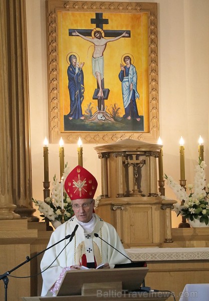 Ikšķiles Svētā Meinarda Romas katoļu draudzes dievnams organizē svinīgu Iestiprināšanas sakramenta ceremoniju Ikšķiles Svētā Meinarda Romas katoļu draudzes dievnams organizē svinīgu Iestiprināšanas sakramenta ceremoniju 262505