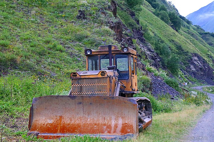 Travelnews.lv ar 4x4 mikroautobusu dodas Kaukāza kalnu maršrutā Datvijvari - Kistani - Khevsureti. Atbalsta: Georgia.Travel Travelnews.lv ar 4x4 mikroautobusu dodas Kaukāza kalnu maršrutā Datvijvari - Kistani - Khevsureti. Atbalsta: Georgia.Travel 262888
