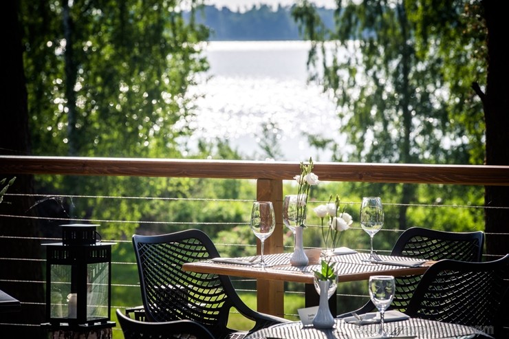 Nosvini jaunā mācību gada sākumu restorānā Baltvilla ar bagātīgu bufetes galdu un krāsainiem svētku desertiem visām gaumēm Nosvini jaunā mācību gada sākumu restorānā Baltvilla ar bagātīgu bufetes galdu un krāsainiem svētku desertiem visām gaumēm 263089