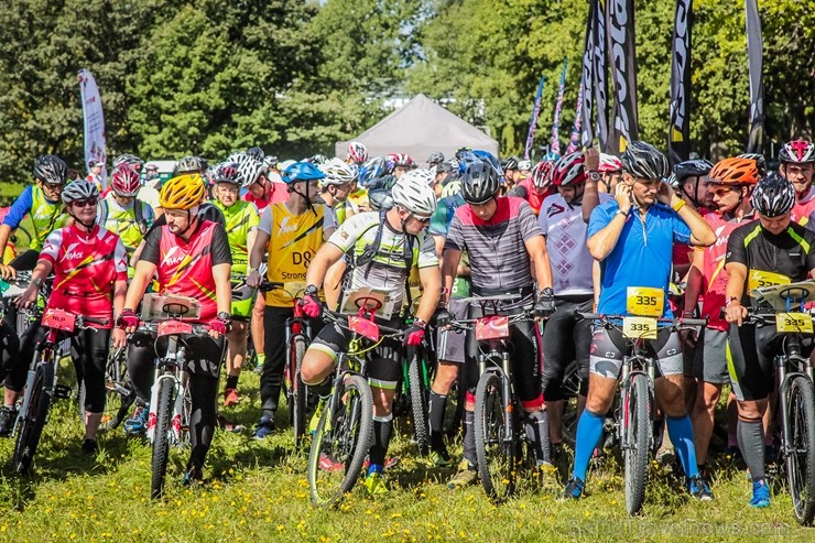 Orientēšanās entuzaisti, sportisti, ģimenes, bērni, jaunieši un aktīvi cilvēki pulcējās vienā no Vidzemes skaistākajām pilsētām – Valmierā, lai baudīt Orientēšanās entuzaisti, sportisti, ģimenes, bērni, jaunieši un aktīvi cilvēki pulcējās vienā no Vidzemes skaistākajām pilsētām – Valmierā, lai baudīt 263116