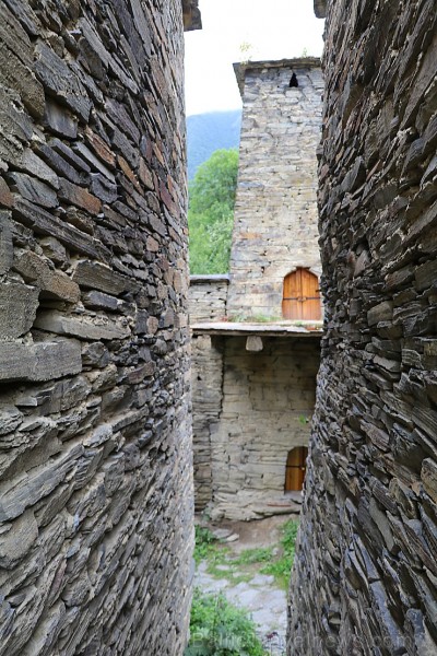Travelnews.lv iepazīst UNESCO Pasaules mantojuma kandidātu - Šatili viduslaiku cietoksni. Atbalsta: Georgia.Travel Travelnews.lv iepazīst UNESCO Pasaules mantojuma kandidātu - Šatili viduslaiku cietoksni. Atbalsta: Georgia.Travel 263212