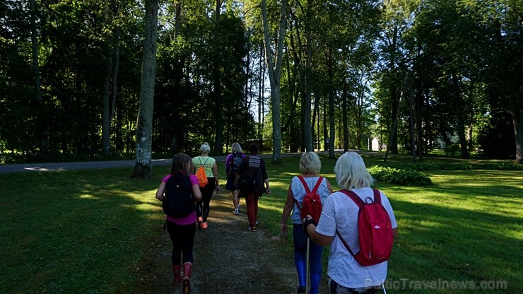 Ziemeļvidzemes biosfēras rezervāts ir vienīgā šāda veida īpaši aizsargājamā dabas teritorija Latvijā, kas aptver 457 600 hektārus sauszemes un 16 750 Ziemeļvidzemes biosfēras rezervāts ir vienīgā šāda veida īpaši aizsargājamā dabas teritorija Latvijā, kas aptver 457 600 hektārus sauszemes un 16 750 263663