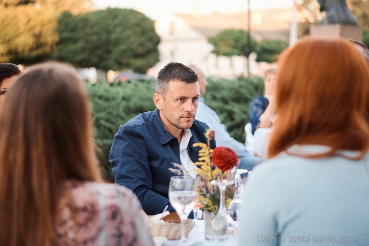 Viesnīcas Park Hotel Latgola restorāna PLAZA komanda 22.08.2019 rīkoja ekskluzīvas vakariņas neparastā vietā - Daugavpils Universitātes skvērā Viesnīcas Park Hotel Latgola restorāna PLAZA komanda 22.08.2019 rīkoja ekskluzīvas vakariņas neparastā vietā - Daugavpils Universitātes skvērā 263722