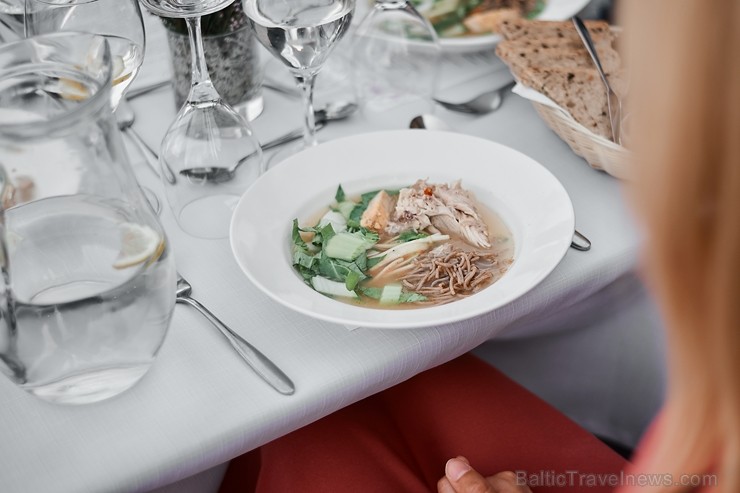 Viesnīcas Park Hotel Latgola restorāna PLAZA komanda 22.08.2019 rīkoja ekskluzīvas vakariņas neparastā vietā - Daugavpils Universitātes skvērā Viesnīcas Park Hotel Latgola restorāna PLAZA komanda 22.08.2019 rīkoja ekskluzīvas vakariņas neparastā vietā - Daugavpils Universitātes skvērā 263725
