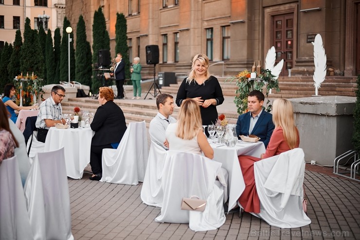 Viesnīcas Park Hotel Latgola restorāna PLAZA komanda 22.08.2019 rīkoja ekskluzīvas vakariņas neparastā vietā - Daugavpils Universitātes skvērā Viesnīcas Park Hotel Latgola restorāna PLAZA komanda 22.08.2019 rīkoja ekskluzīvas vakariņas neparastā vietā - Daugavpils Universitātes skvērā 263732