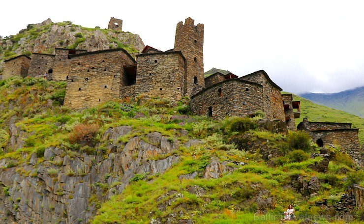 Travelnews.lv apmeklē Mutso ciemu Kaukāza kalnos un iepazīst viduslaiku cietoksni. Atbalsta: Georgia.Travel Travelnews.lv apmeklē Mutso ciemu Kaukāza kalnos un iepazīst viduslaiku cietoksni. Atbalsta: Georgia.Travel 264030