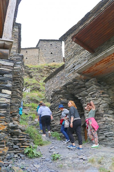 Travelnews.lv apmeklē Mutso ciemu Kaukāza kalnos un iepazīst viduslaiku cietoksni. Atbalsta: Georgia.Travel Travelnews.lv apmeklē Mutso ciemu Kaukāza kalnos un iepazīst viduslaiku cietoksni. Atbalsta: Georgia.Travel 264037