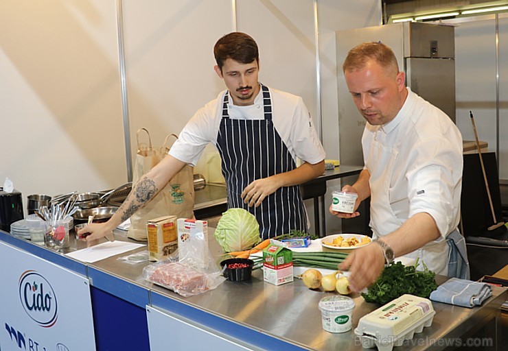 Latvijas populārākie šefpavāri izstādē «Riga Food 2019» cīnās par Latvijas labākā meistarpavāra titulu Latvijas populārākie šefpavāri izstādē «Riga Food 2019» cīnās par Latvijas labākā meistarpavāra titulu 264425