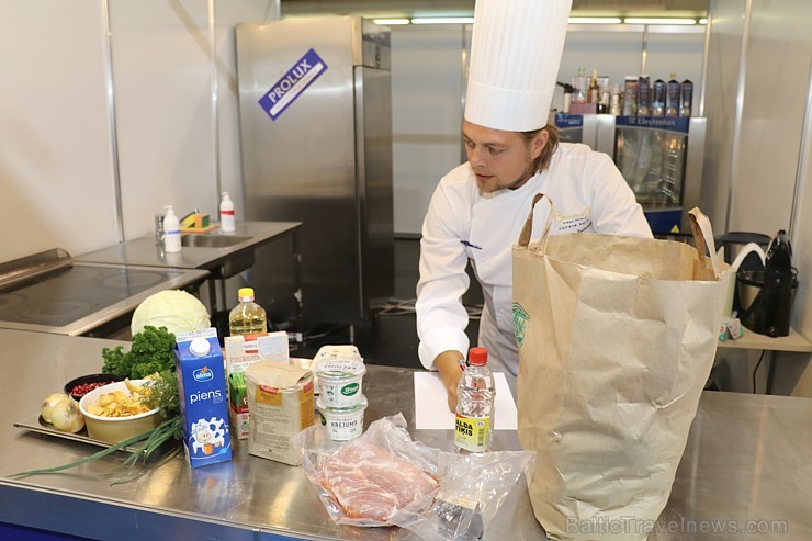 Latvijas populārākie šefpavāri izstādē «Riga Food 2019» cīnās par Latvijas labākā meistarpavāra titulu Latvijas populārākie šefpavāri izstādē «Riga Food 2019» cīnās par Latvijas labākā meistarpavāra titulu 264427