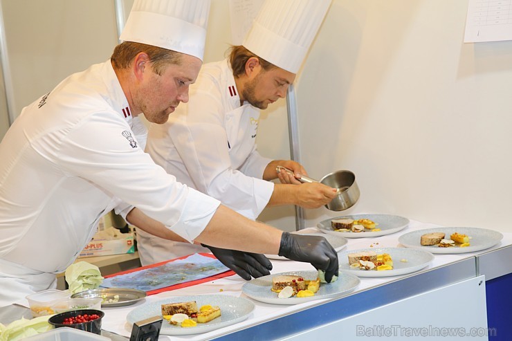 Latvijas populārākie šefpavāri izstādē «Riga Food 2019» cīnās par Latvijas labākā meistarpavāra titulu Latvijas populārākie šefpavāri izstādē «Riga Food 2019» cīnās par Latvijas labākā meistarpavāra titulu 264446