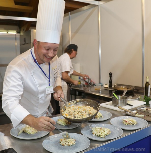 Latvijas populārākie šefpavāri izstādē «Riga Food 2019» cīnās par Latvijas labākā meistarpavāra titulu Latvijas populārākie šefpavāri izstādē «Riga Food 2019» cīnās par Latvijas labākā meistarpavāra titulu 264448