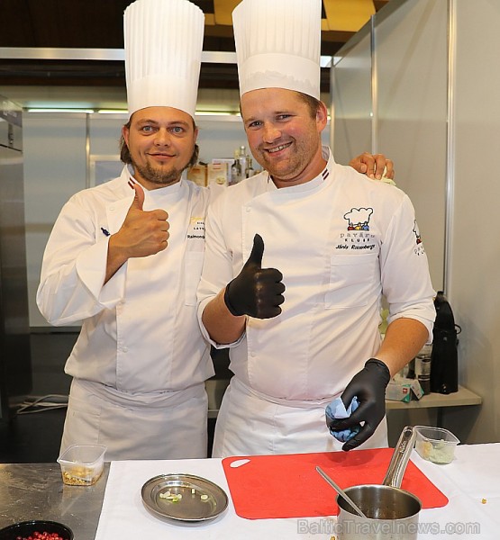 Latvijas populārākie šefpavāri izstādē «Riga Food 2019» cīnās par Latvijas labākā meistarpavāra titulu Latvijas populārākie šefpavāri izstādē «Riga Food 2019» cīnās par Latvijas labākā meistarpavāra titulu 264464