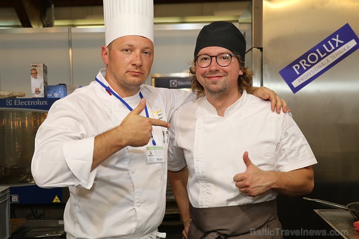 Latvijas populārākie šefpavāri izstādē «Riga Food 2019» cīnās par Latvijas labākā meistarpavāra titulu Latvijas populārākie šefpavāri izstādē «Riga Food 2019» cīnās par Latvijas labākā meistarpavāra titulu 264467