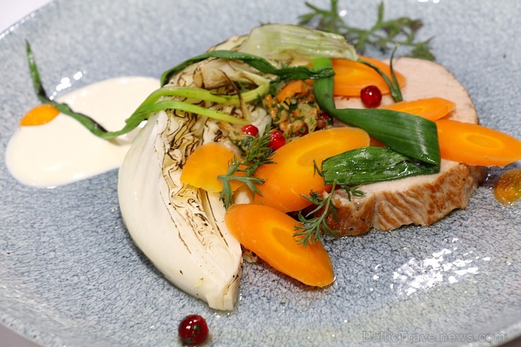 Latvijas populārākie šefpavāri izstādē «Riga Food 2019» cīnās par Latvijas labākā meistarpavāra titulu Latvijas populārākie šefpavāri izstādē «Riga Food 2019» cīnās par Latvijas labākā meistarpavāra titulu 264472