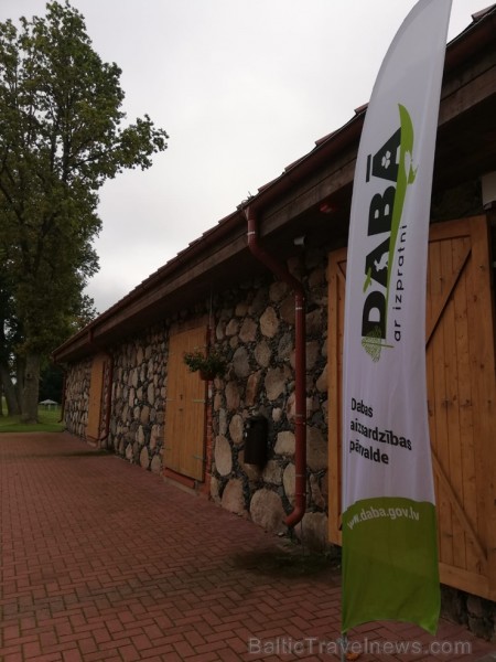 Sēņu dienas apmeklētāji varēja iepazīties ar ēdamām, indīgām un aizsargājamām sēnēm, veidot sēnes, salikt puzles un uzzināt par sēnēm piemērotām dzīvo Sēņu dienas apmeklētāji varēja iepazīties ar ēdamām, indīgām un aizsargājamām sēnēm, veidot sēnes, salikt puzles un uzzināt par sēnēm piemērotām dzīvo 264498