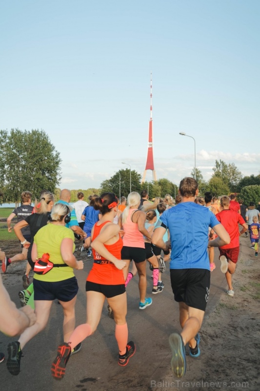 Pozitīvā, sportiskā un jautrā gaisotnē, pulcējot vairāk kā pus tūkstoti dalībnieku, noslēdzās skriešanas seriāla Pozitīvā, sportiskā un jautrā gaisotnē, pulcējot vairāk kā pus tūkstoti dalībnieku, noslēdzās skriešanas seriāla