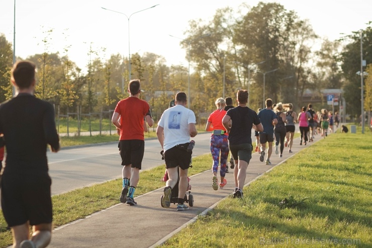 Pozitīvā, sportiskā un jautrā gaisotnē, pulcējot vairāk kā pus tūkstoti dalībnieku, noslēdzās skriešanas seriāla Pozitīvā, sportiskā un jautrā gaisotnē, pulcējot vairāk kā pus tūkstoti dalībnieku, noslēdzās skriešanas seriāla