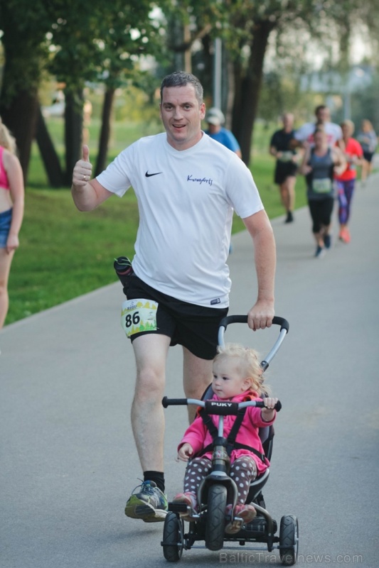 Pozitīvā, sportiskā un jautrā gaisotnē, pulcējot vairāk kā pus tūkstoti dalībnieku, noslēdzās skriešanas seriāla Pozitīvā, sportiskā un jautrā gaisotnē, pulcējot vairāk kā pus tūkstoti dalībnieku, noslēdzās skriešanas seriāla