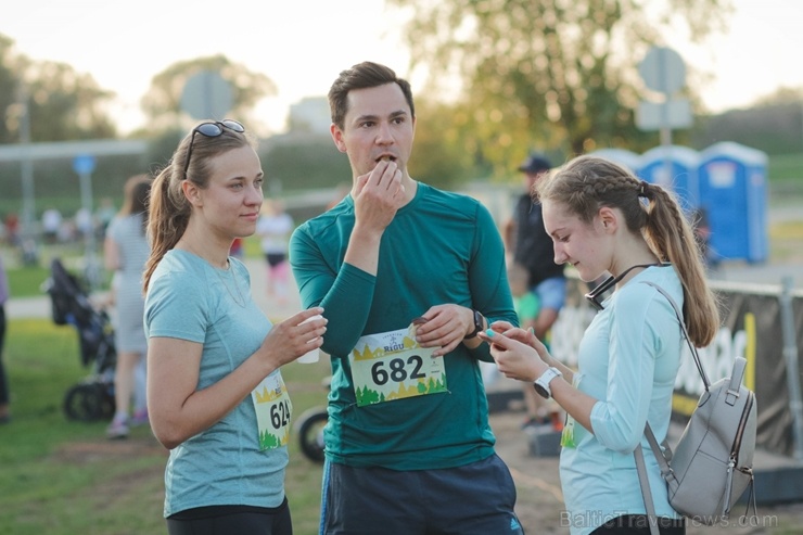 Pozitīvā, sportiskā un jautrā gaisotnē, pulcējot vairāk kā pus tūkstoti dalībnieku, noslēdzās skriešanas seriāla Pozitīvā, sportiskā un jautrā gaisotnē, pulcējot vairāk kā pus tūkstoti dalībnieku, noslēdzās skriešanas seriāla