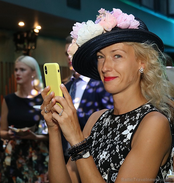 Vecrīgas 5 zvaigžņu viesnīca «Pullman Riga Old Town» 13.09.2019 svin 3.gadu jubileju ar zirga tematiku Vecrīgas 5 zvaigžņu viesnīca «Pullman Riga Old Town» 13.09.2019 svin 3.gadu jubileju ar zirga tematiku 265436