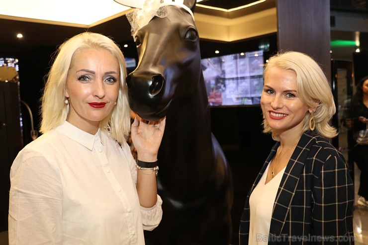 Vecrīgas 5 zvaigžņu viesnīca «Pullman Riga Old Town» 13.09.2019 svin 3.gadu jubileju ar zirga tematiku Vecrīgas 5 zvaigžņu viesnīca «Pullman Riga Old Town» 13.09.2019 svin 3.gadu jubileju ar zirga tematiku 265484