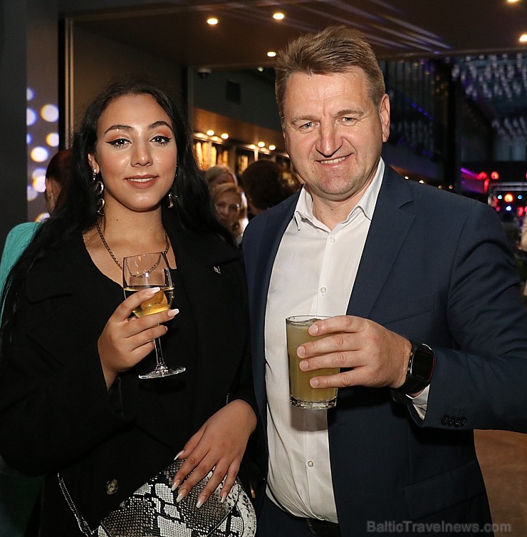 Vecrīgas 5 zvaigžņu viesnīca «Pullman Riga Old Town» 13.09.2019 svin 3.gadu jubileju ar zirga tematiku Vecrīgas 5 zvaigžņu viesnīca «Pullman Riga Old Town» 13.09.2019 svin 3.gadu jubileju ar zirga tematiku 265487