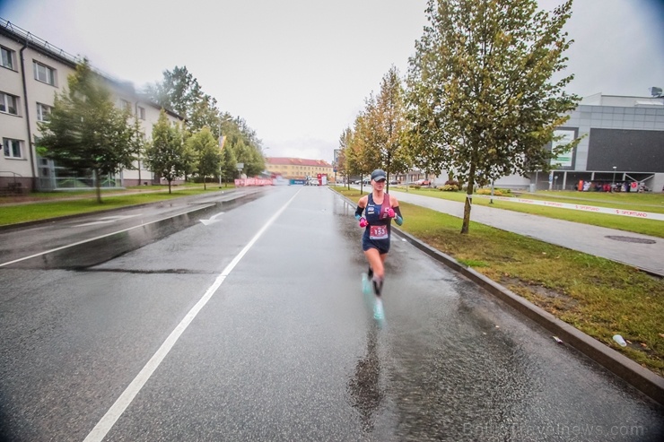 Valmieras ielas skriešanas svētkos piepildīja lielāki un mazāki sportisti, līdzjutēji un tūristi Valmieras ielas skriešanas svētkos piepildīja lielāki un mazāki sportisti, līdzjutēji un tūristi 265956