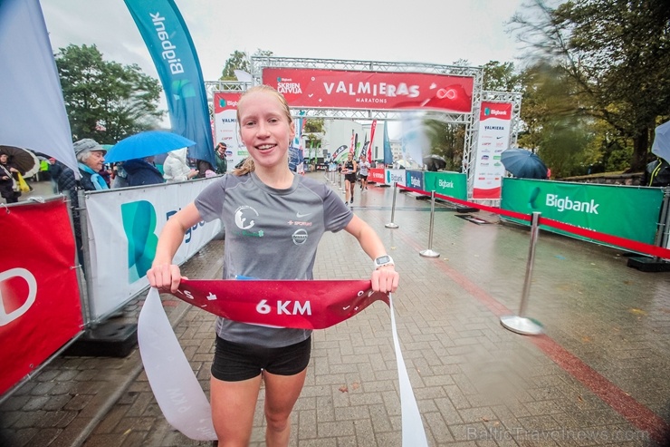 Valmieras ielas skriešanas svētkos piepildīja lielāki un mazāki sportisti, līdzjutēji un tūristi Valmieras ielas skriešanas svētkos piepildīja lielāki un mazāki sportisti, līdzjutēji un tūristi 265981