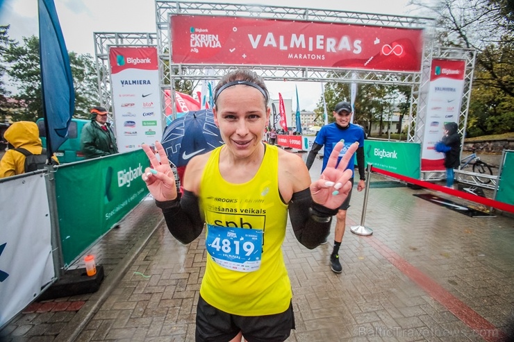 Valmieras ielas skriešanas svētkos piepildīja lielāki un mazāki sportisti, līdzjutēji un tūristi Valmieras ielas skriešanas svētkos piepildīja lielāki un mazāki sportisti, līdzjutēji un tūristi 265982