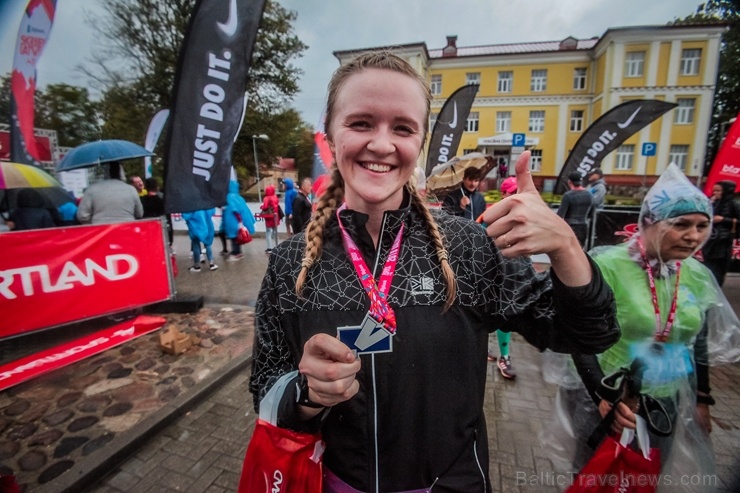 Valmieras ielas skriešanas svētkos piepildīja lielāki un mazāki sportisti, līdzjutēji un tūristi Valmieras ielas skriešanas svētkos piepildīja lielāki un mazāki sportisti, līdzjutēji un tūristi 265986
