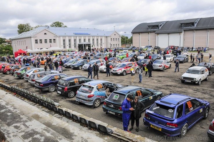 Sacensību laikā Saldū 69 ekipāžu dalībnieki veica sešus ātrumposmu 55 kilometrus garajā distancē Sacensību laikā Saldū 69 ekipāžu dalībnieki veica sešus ātrumposmu 55 kilometrus garajā distancē 266261