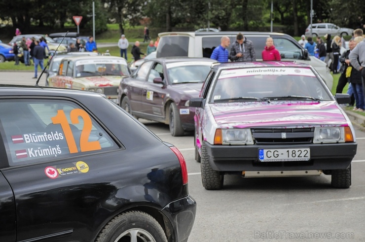Sacensību laikā Saldū 69 ekipāžu dalībnieki veica sešus ātrumposmu 55 kilometrus garajā distancē Sacensību laikā Saldū 69 ekipāžu dalībnieki veica sešus ātrumposmu 55 kilometrus garajā distancē 266263