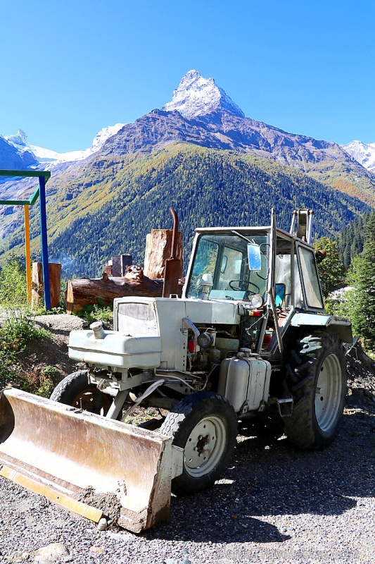Travelnews.lv divas naktis nakšņo vienkāršā, bet viesmīlīgā Dombaja viesnīcā «Elbrus». Atbalsta: Magtur Travelnews.lv divas naktis nakšņo vienkāršā, bet viesmīlīgā Dombaja viesnīcā «Elbrus». Atbalsta: Magtur 266357