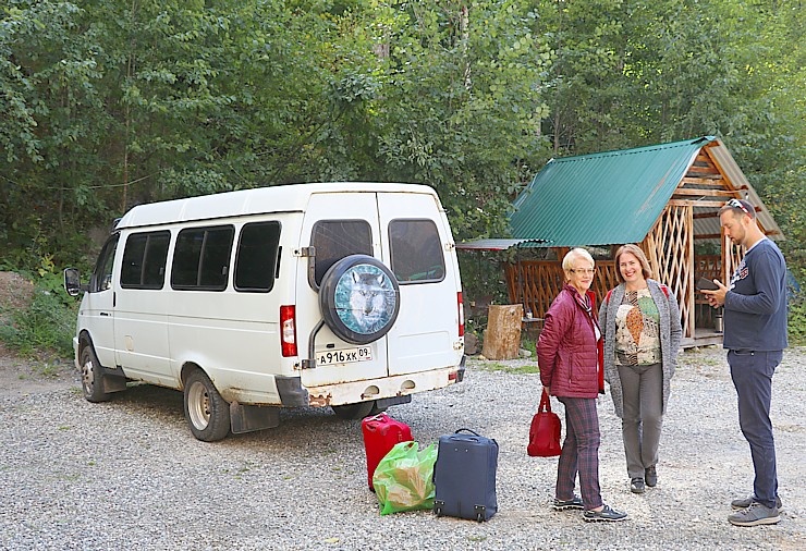 Travelnews.lv divas naktis nakšņo vienkāršā, bet viesmīlīgā Dombaja viesnīcā «Elbrus». Atbalsta: Magtur Travelnews.lv divas naktis nakšņo vienkāršā, bet viesmīlīgā Dombaja viesnīcā «Elbrus». Atbalsta: Magtur 266363