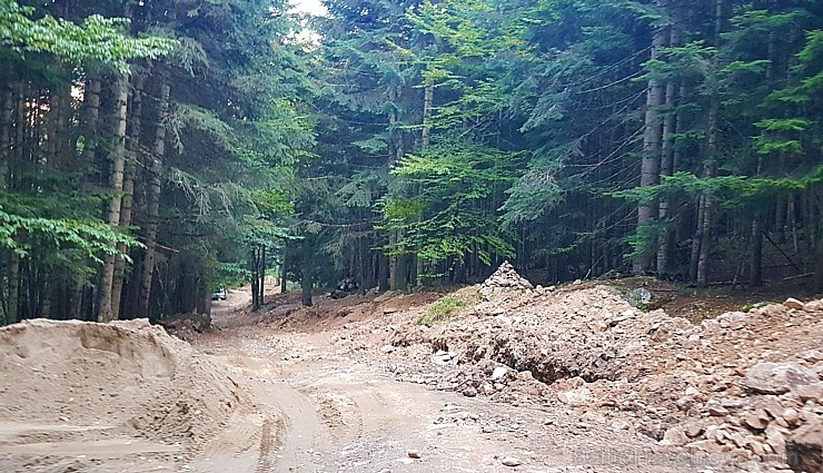 Travelnews.lv ar apvidus spēkratu «UAZ» dodas Kaukāza kalnu bezceļos. Atbalsta: Magtur 266656
