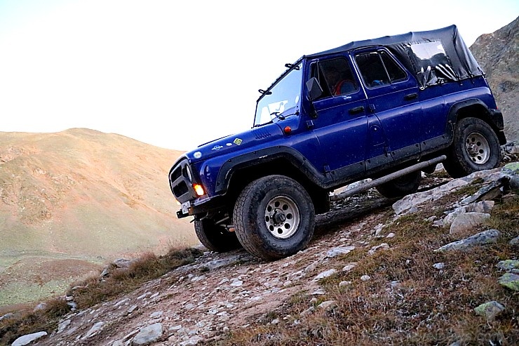 Travelnews.lv ar apvidus spēkratu «UAZ» dodas Kaukāza kalnu bezceļos. Atbalsta: Magtur 266689