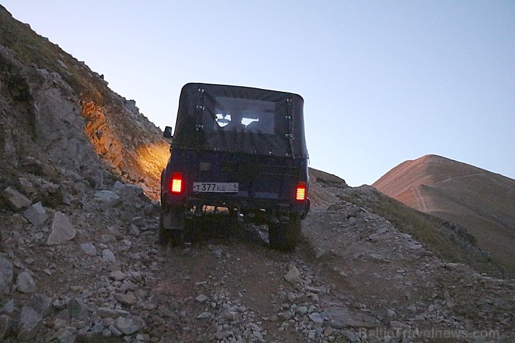 Travelnews.lv ar apvidus spēkratu «UAZ» dodas Kaukāza kalnu bezceļos. Atbalsta: Magtur 266692