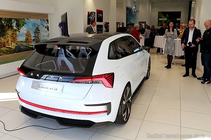 «Green Motors» divas dienas publikai prezentē jaunā koncepta auto «Škoda Vision RS» 266999