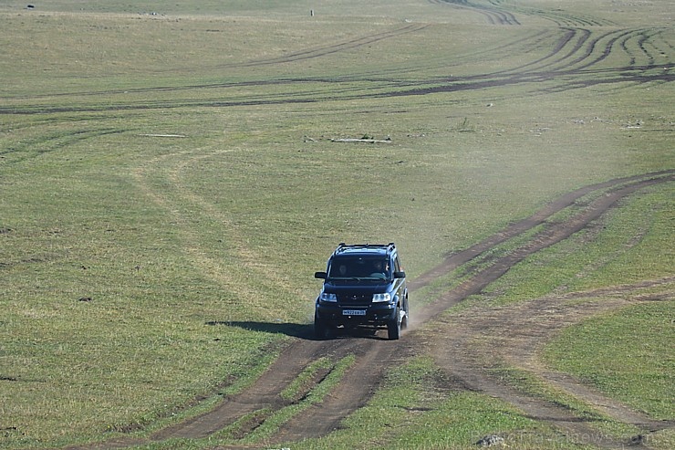 Travelnews.lv rīta agrumā apjūsmo Eiropas augstāko virsotni Elbruss. Atbalsta: Magtur 267254