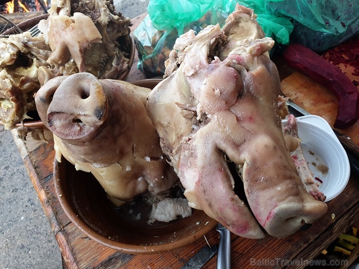 Rēzeknes Miķeļdienas gadatirgus pārsteidz iedzīvotājus un pilsētas viesus ar varenu tirgošanos, mielošanos, muzicēšanu, dejošanu un dižošanos Rēzeknes Miķeļdienas gadatirgus pārsteidz iedzīvotājus un pilsētas viesus ar varenu tirgošanos, mielošanos, muzicēšanu, dejošanu un dižošanos 267362