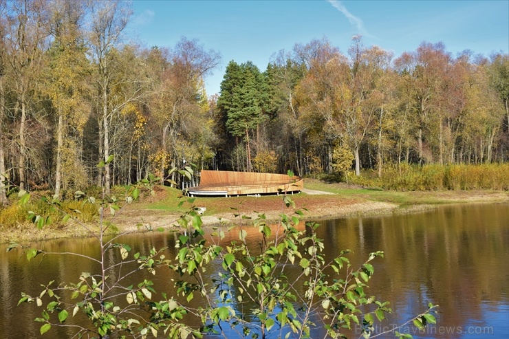 Valmieras pilsēta rotājas rudens zeltā 268461