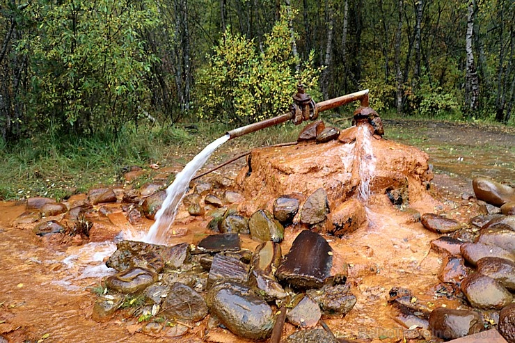 Travelnews.lv izbauda minerālūdeni «Narzan» tā dabisko apstākļos Elbrusa piekājē. Atbalsta: Magtur Travelnews.lv izbauda minerālūdeni «Narzan» tā dabisko apstākļos Elbrusa piekājē. Atbalsta: Magtur 268059