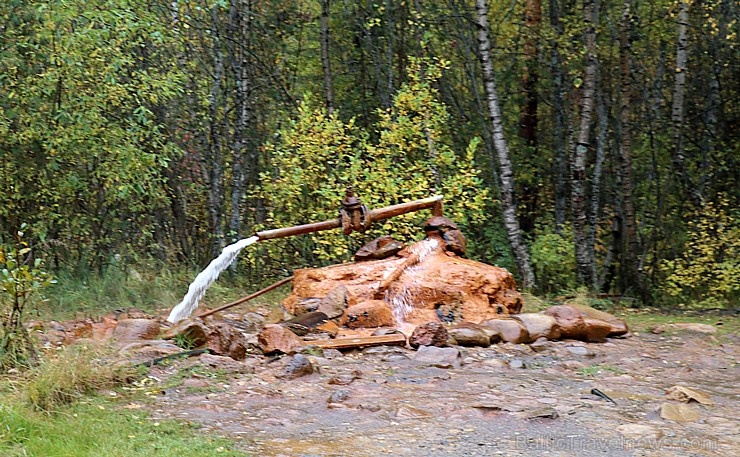 Travelnews.lv izbauda minerālūdeni «Narzan» tā dabisko apstākļos Elbrusa piekājē. Atbalsta: Magtur Travelnews.lv izbauda minerālūdeni «Narzan» tā dabisko apstākļos Elbrusa piekājē. Atbalsta: Magtur 268061