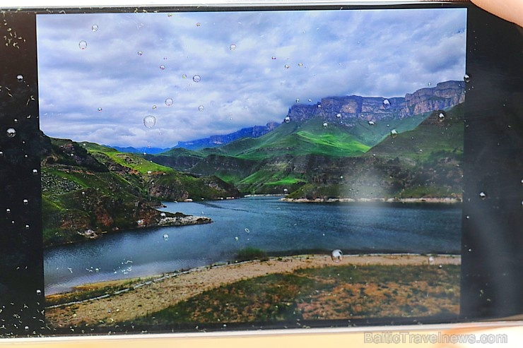 Travelnews.lv iepazīst Elbrusa iekarotāju pieminekļus, kalnu ezerus un ūdenskritumus. Atbalsta: Magtur Travelnews.lv iepazīst Elbrusa iekarotāju pieminekļus, kalnu ezerus un ūdenskritumus. Atbalsta: Magtur 268096