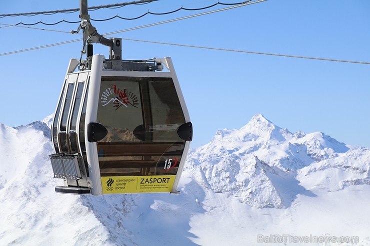 Travelnews.lv ar gaisa trošu vagoniņu uzbrauc sniegotajā Elbrusā līdz 3847 metriem. Atbalsta: Magtur Travelnews.lv ar gaisa trošu vagoniņu uzbrauc sniegotajā Elbrusā līdz 3847 metriem. Atbalsta: Magtur 268346