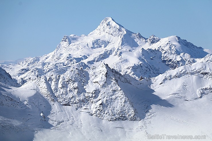 Travelnews.lv ar gaisa trošu vagoniņu uzbrauc sniegotajā Elbrusā līdz 3847 metriem. Atbalsta: Magtur Travelnews.lv ar gaisa trošu vagoniņu uzbrauc sniegotajā Elbrusā līdz 3847 metriem. Atbalsta: Magtur 268357