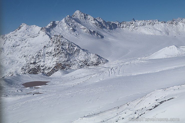 Travelnews.lv ar gaisa trošu vagoniņu uzbrauc sniegotajā Elbrusā līdz 3847 metriem. Atbalsta: Magtur Travelnews.lv ar gaisa trošu vagoniņu uzbrauc sniegotajā Elbrusā līdz 3847 metriem. Atbalsta: Magtur 268358
